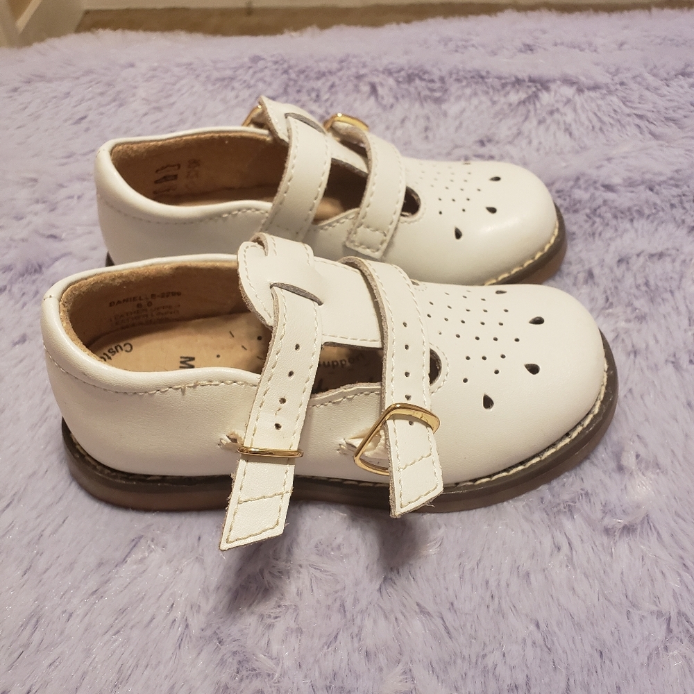 Footmates Danielle size 6 shoe